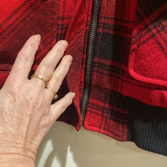 Old Navy plaid jacket. Size Lg - Picture 6 of 10